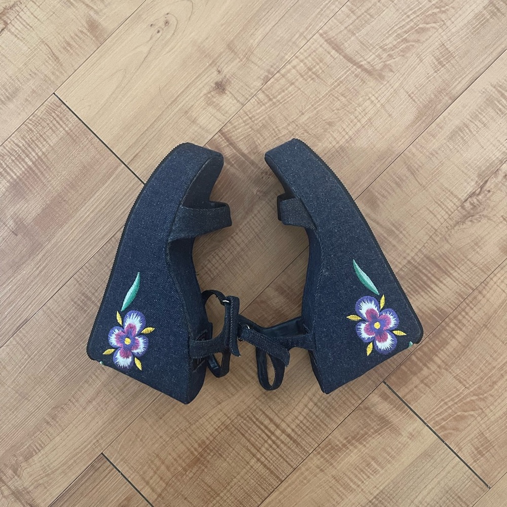 Floral Embroidered Denim Platform Wedge Sandals Brand New Size 7